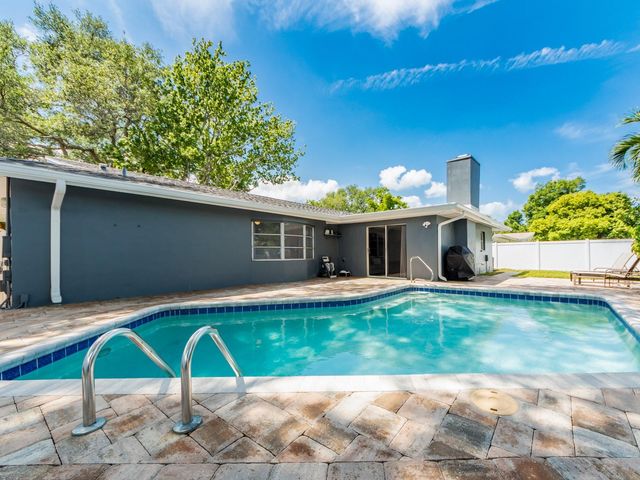 1678 ALGONQUIN DRIVE, Clearwater, FL 33755