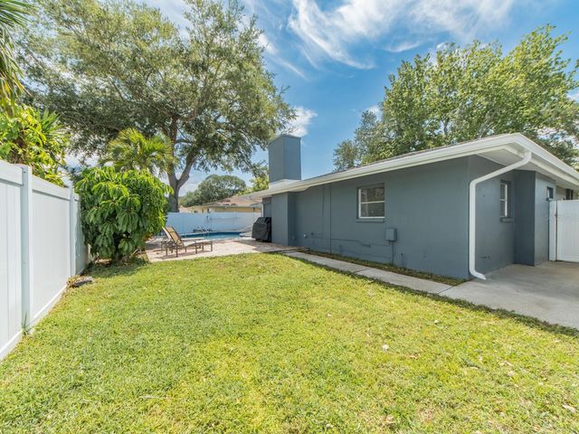 1678 ALGONQUIN DRIVE, Clearwater, FL 33755