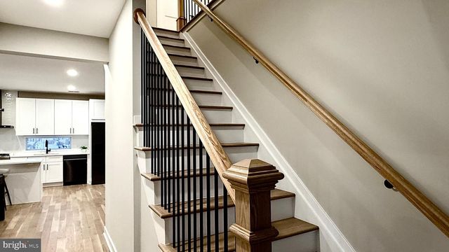 225 PENN AVE, Edison, NJ 08817