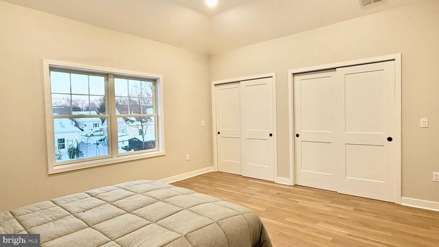 225 PENN AVE, Edison, NJ 08817