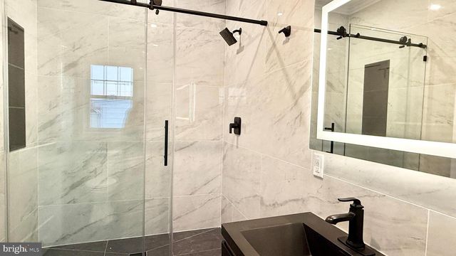 225 PENN AVE, Edison, NJ 08817