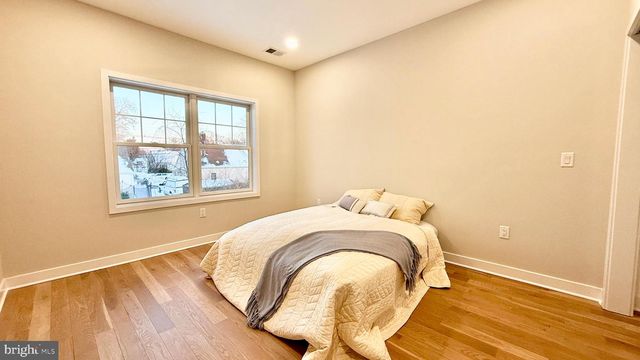 225 PENN AVE, Edison, NJ 08817