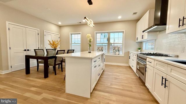 225 PENN AVE, Edison, NJ 08817