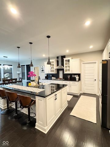 1436 Hove Drive, Greenwood, IN 46143