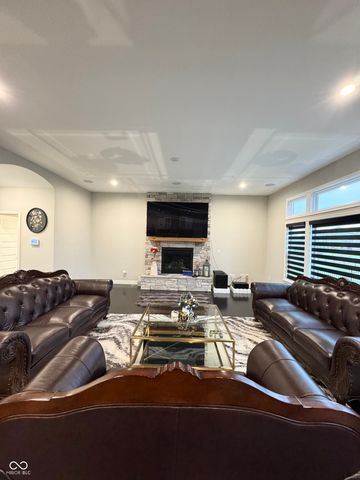 1436 Hove Drive, Greenwood, IN 46143