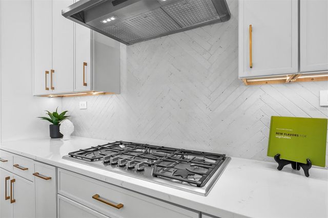 3303 HELEN AVENUE, Orlando, FL 32804