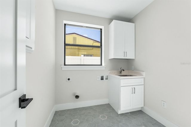 3303 HELEN AVENUE, Orlando, FL 32804