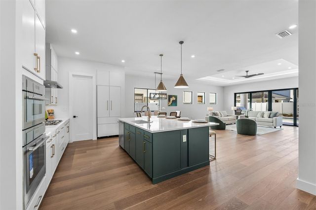 3303 HELEN AVENUE, Orlando, FL 32804