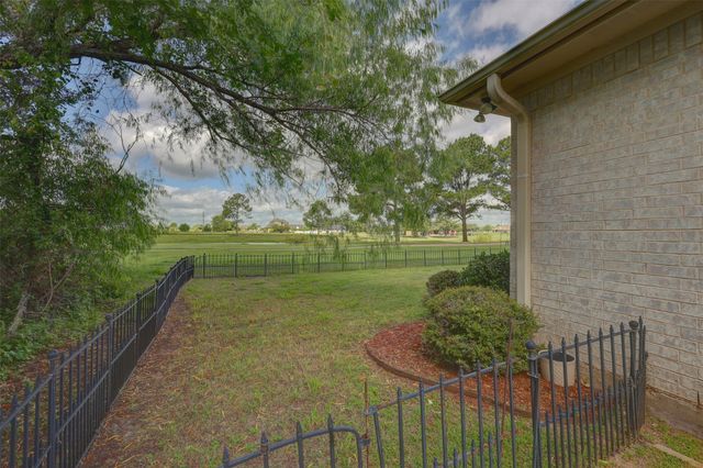 22060 Greenbriar Drive, Whitney, TX 76692