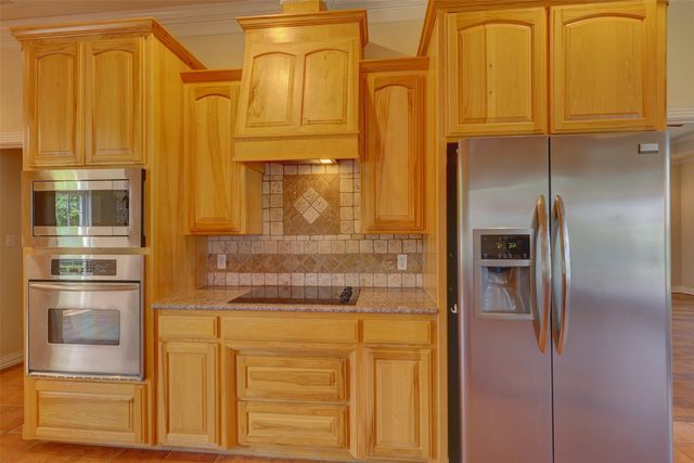 22060 Greenbriar Drive, Whitney, TX 76692