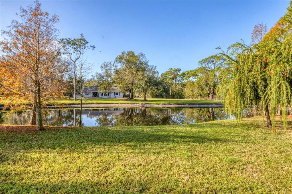 Image 30 of property listing at 6812 41ST AVENUE E, Bradenton, FL 34208