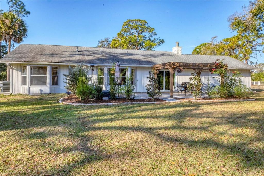 Image 32 of property listing at 6812 41ST AVENUE E, Bradenton, FL 34208