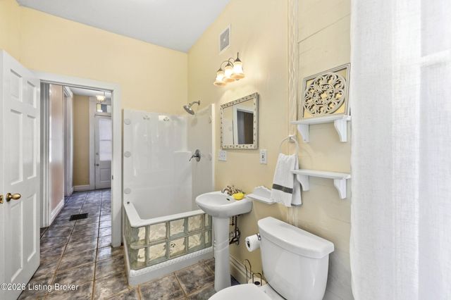 122 W Ormsby Ave, Louisville, KY 40203