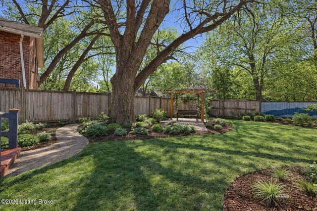 122 W Ormsby Ave, Louisville, KY 40203