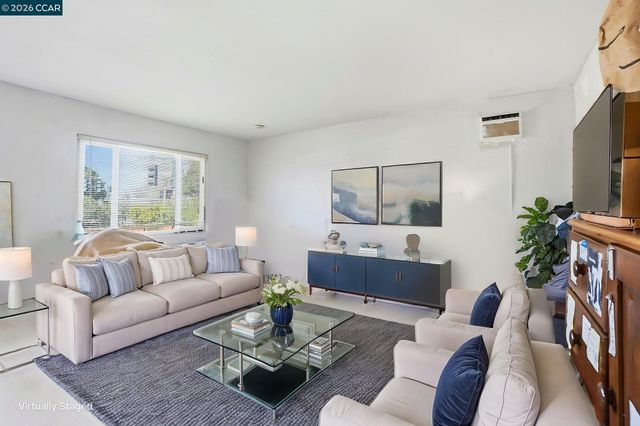 1990 Sunshine Dr, Concord, CA 94520