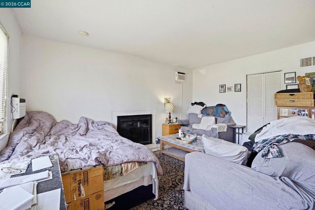 1990 Sunshine Dr, Concord, CA 94520