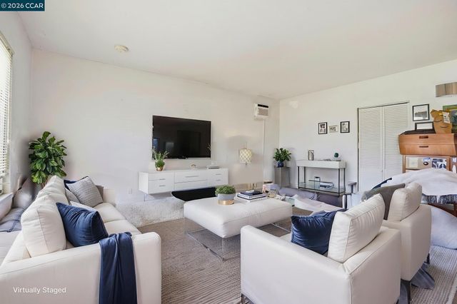 1990 Sunshine Dr, Concord, CA 94520