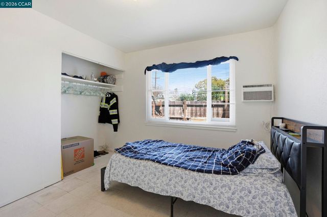 1990 Sunshine Dr, Concord, CA 94520