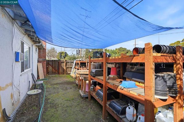 1990 Sunshine Dr, Concord, CA 94520