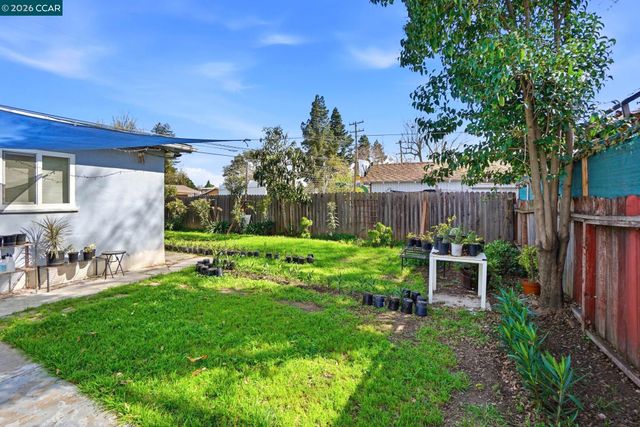 1990 Sunshine Dr, Concord, CA 94520