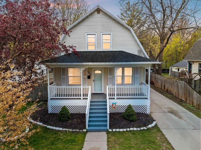 1450 CHICAGO STREET, Green Bay, WI 54301