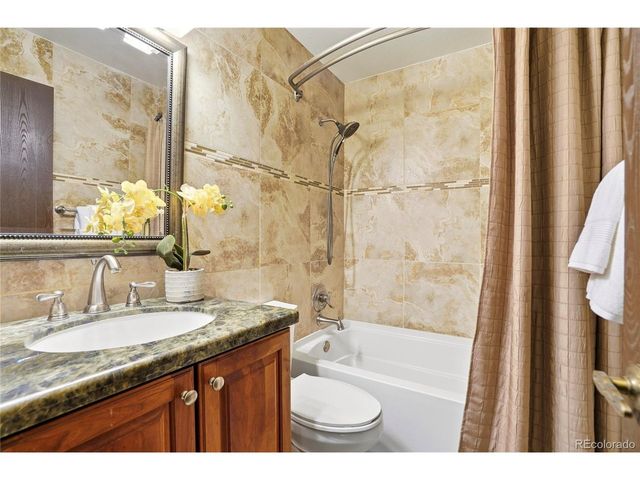 7753 S Oneida Ct, Englewood, CO 80112