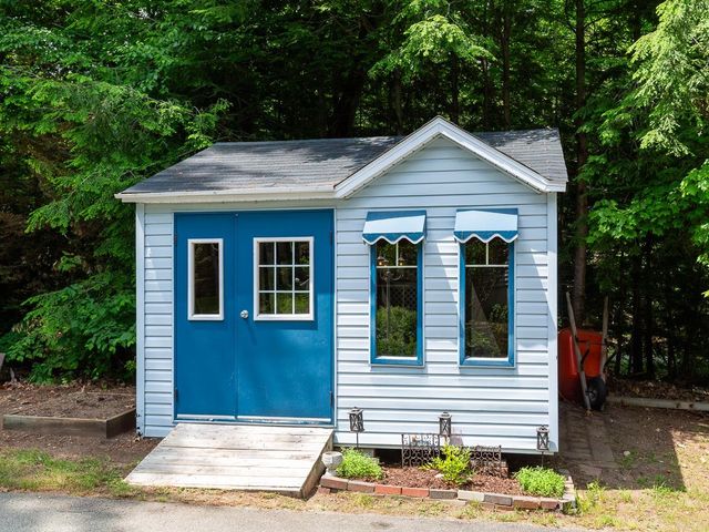 6 Tamarack Road, Plaistow, NH 03865