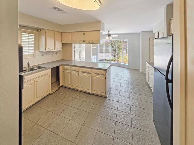 10806 Inwood Drive, Houston, TX 77042