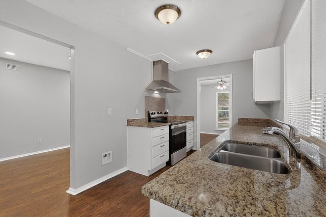 433 Solitude Drive, Garland, TX 75043