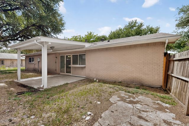 433 Solitude Drive, Garland, TX 75043