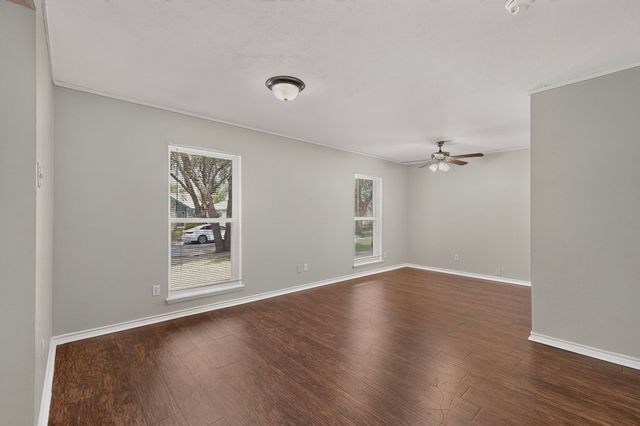 433 Solitude Drive, Garland, TX 75043