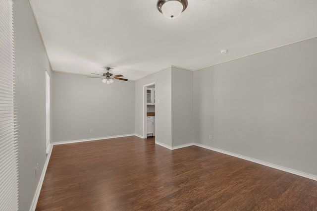 433 Solitude Drive, Garland, TX 75043