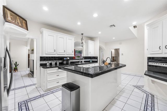 3243 Canterbury Lane, Montgomery, TX 77356