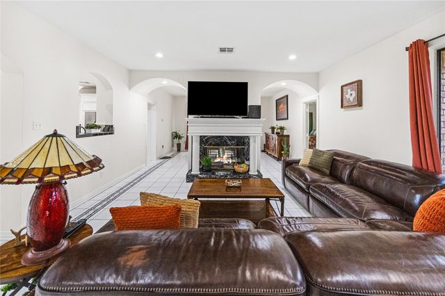 3243 Canterbury Lane, Montgomery, TX 77356