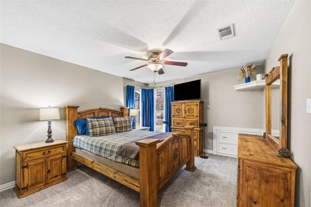 3243 Canterbury Lane, Montgomery, TX 77356