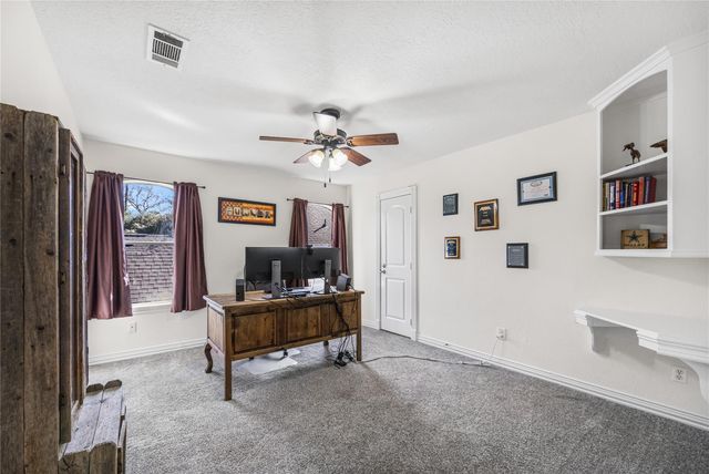 3243 Canterbury Lane, Montgomery, TX 77356