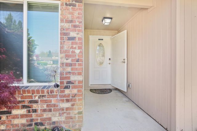 2738 Stonebrook Drive, Medford, OR 97504