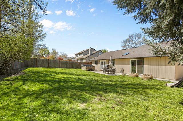 2738 Stonebrook Drive, Medford, OR 97504
