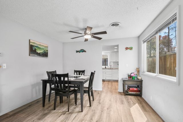 2738 Stonebrook Drive, Medford, OR 97504
