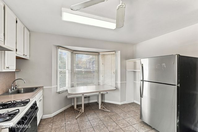 30 Kelm Woods Avenue, Lakewood, NJ 08701