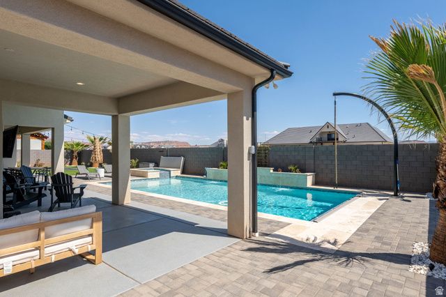 3076 E BLUE HERON DR, St. George, UT 84790