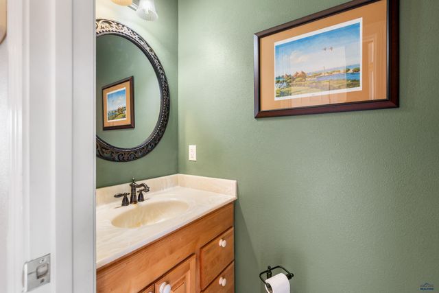 6530 WELLINGTON DR, Rapid City, SD 57702