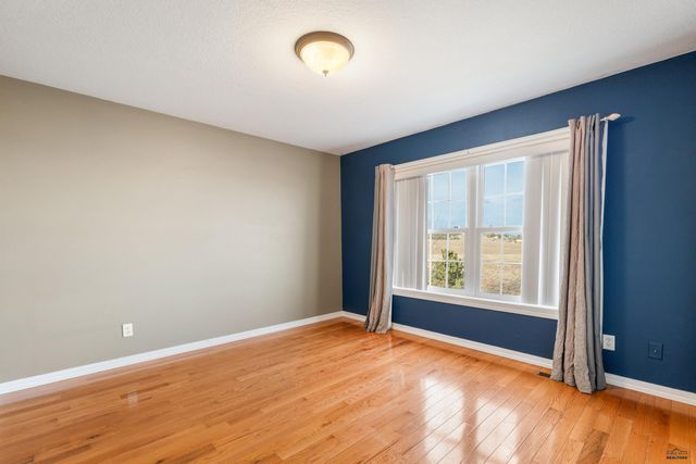 6530 WELLINGTON DR, Rapid City, SD 57702