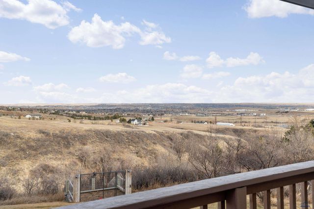 6530 WELLINGTON DR, Rapid City, SD 57702