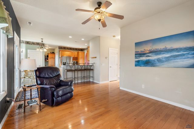 6530 WELLINGTON DR, Rapid City, SD 57702