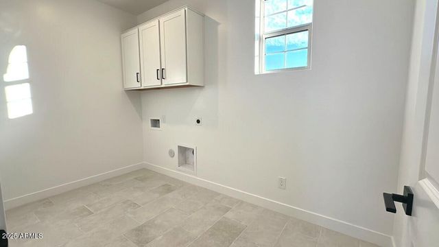 22232 W TONOPAH Drive, Surprise, AZ 85387