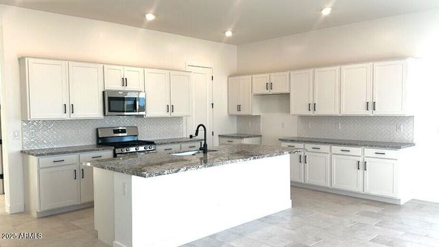 22232 W TONOPAH Drive, Surprise, AZ 85387