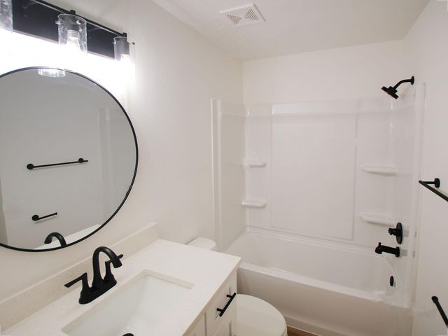 4959 S Mccann Avenue, Springfield, MO 65804