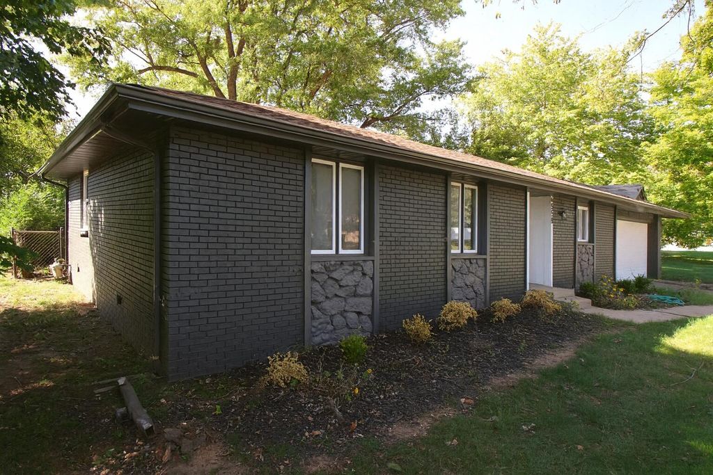 4959 S Mccann Avenue, Springfield, MO 65804