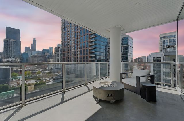 146 W Erie Street 1302, Chicago, IL 60654